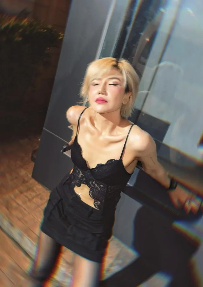 ขวัญ อินดิโก้