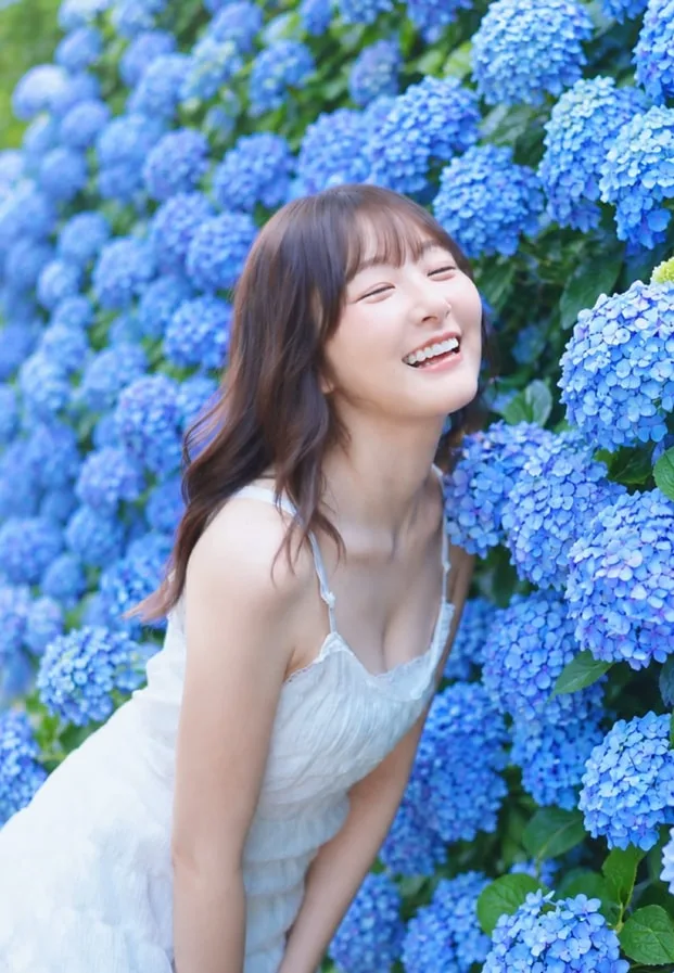 Aozora Hikari (青空ひかり) จาก Instagram @aozora_cmore